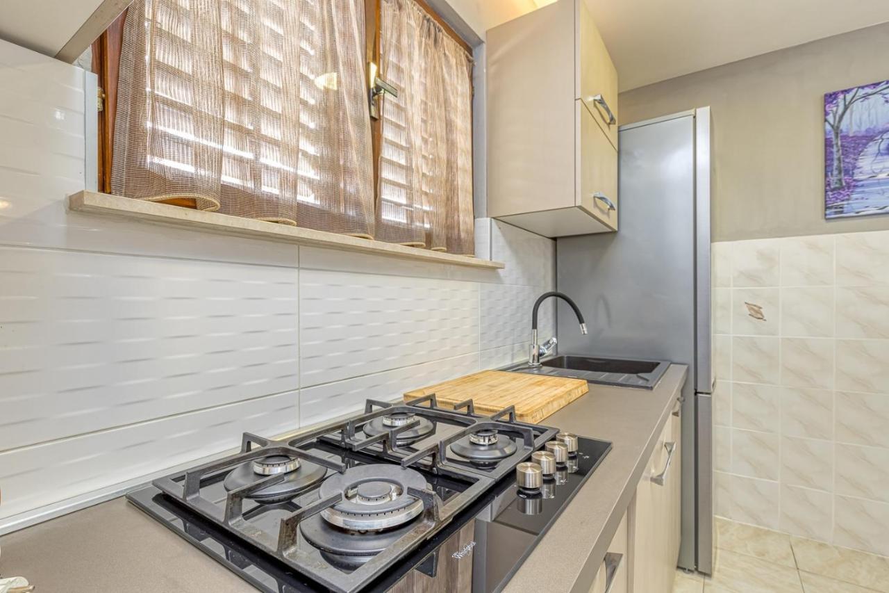 Emanuela With Private Pool Apartment Loborika Bagian luar foto