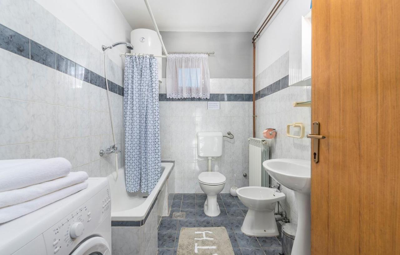 Emanuela With Private Pool Apartment Loborika Bagian luar foto