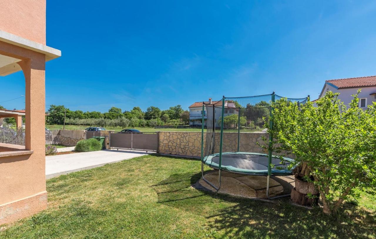 Emanuela With Private Pool Apartment Loborika Bagian luar foto