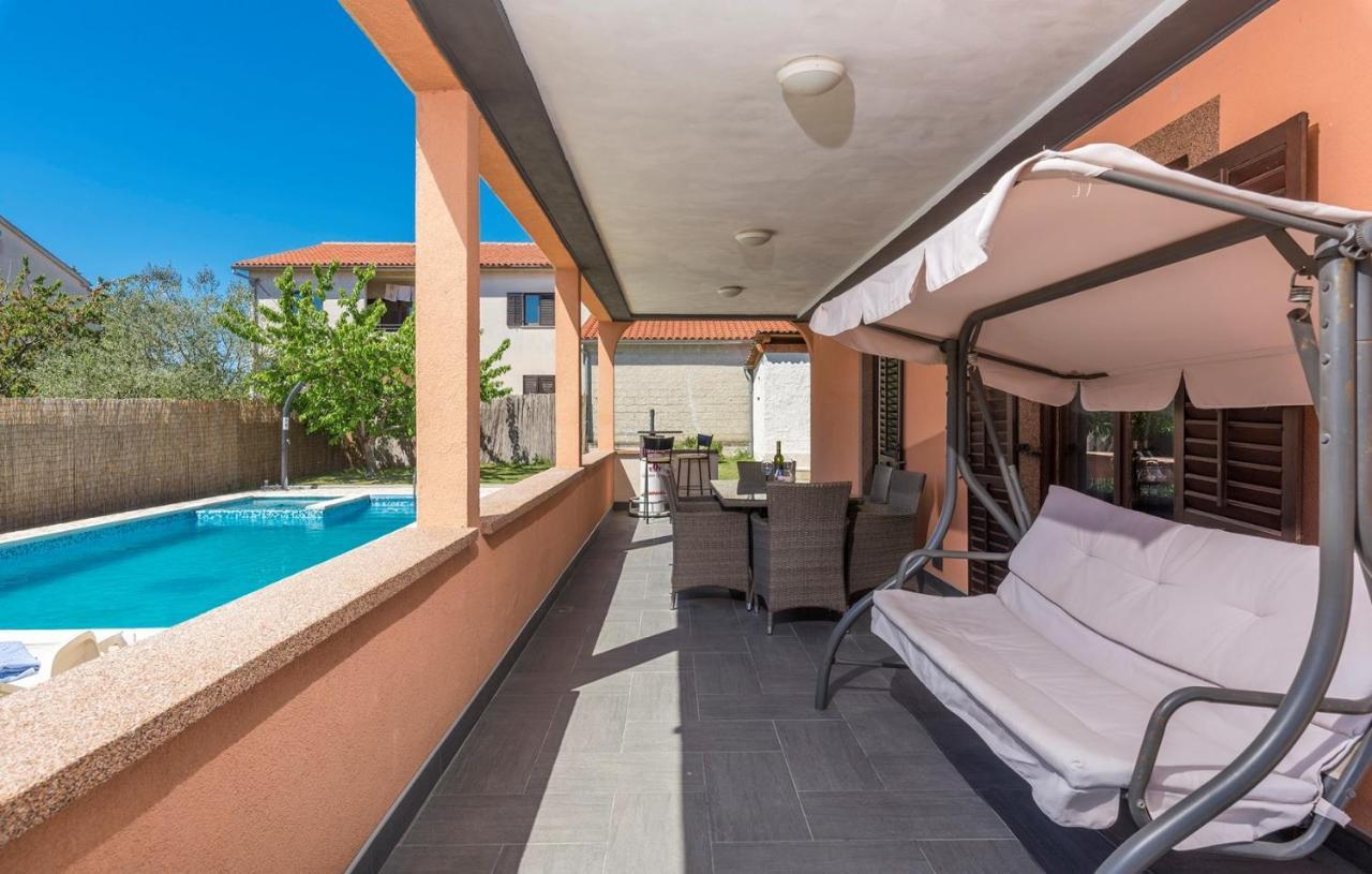 Emanuela With Private Pool Apartment Loborika Bagian luar foto